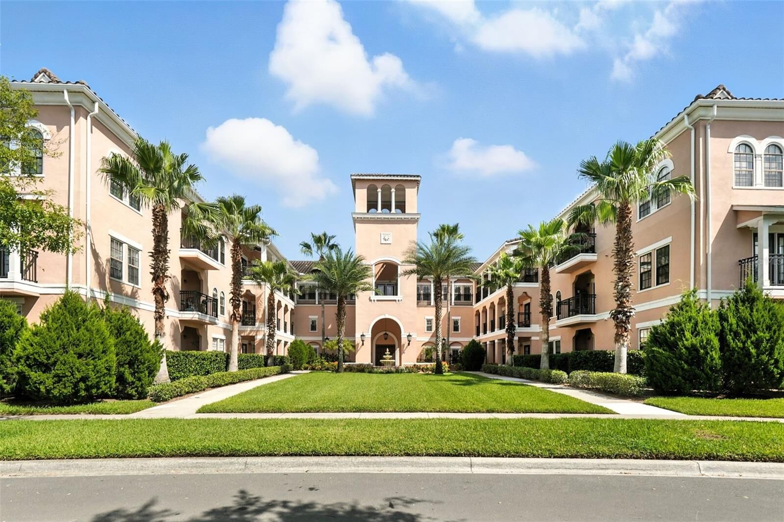 Property Photo:  211 Longview Avenue 306  FL 34747 