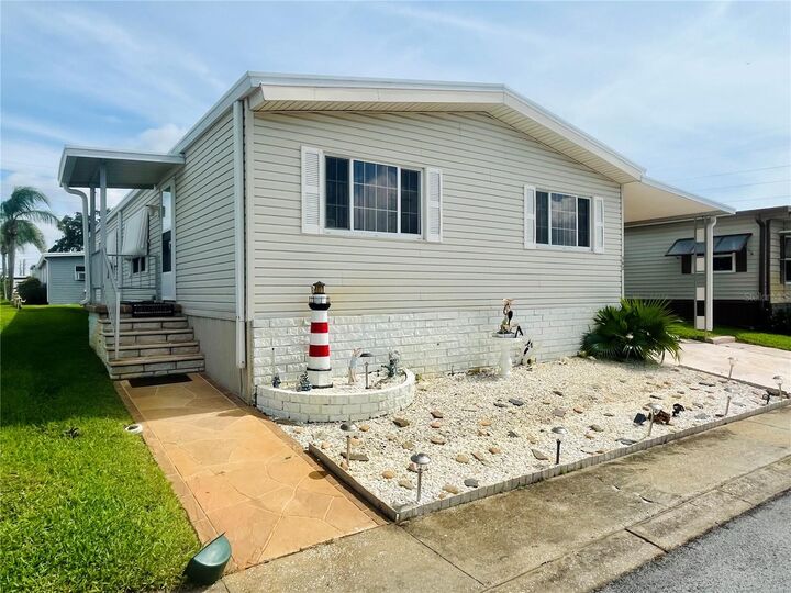 Property Photo: 162 Hickory Gate Drive FL 34684