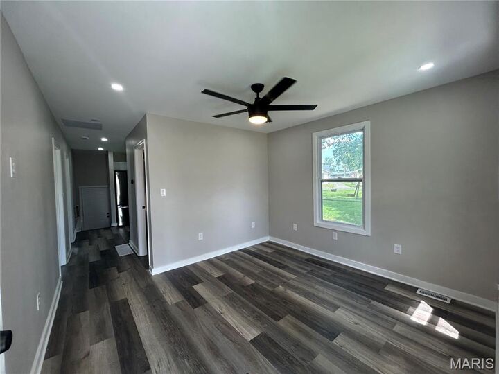 Property Photo: 110 E McCasland Avenue IL 62024