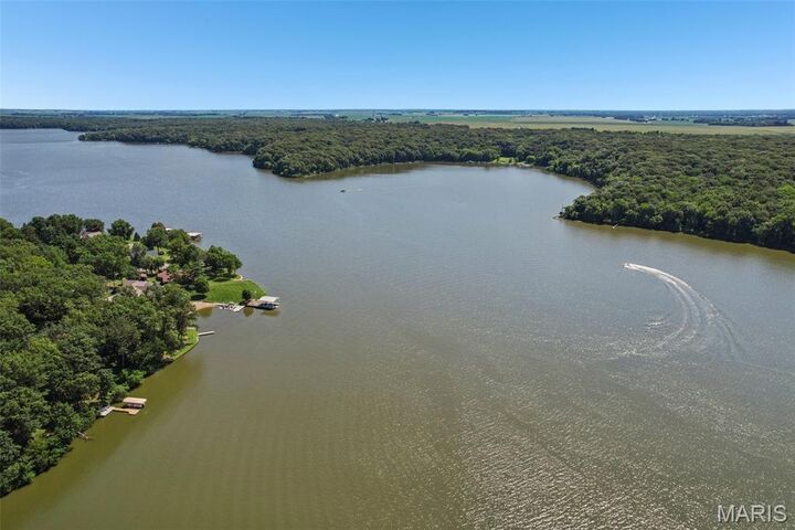 Property Photo:  38 Maplewood Court  IL 62056 