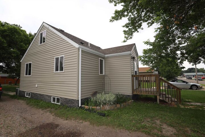 Property Photo:  420 18th St NW  ND 58703 