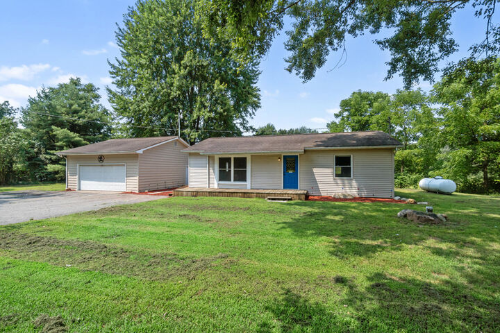 9400 Minard Road  Parma MI 49269 photo