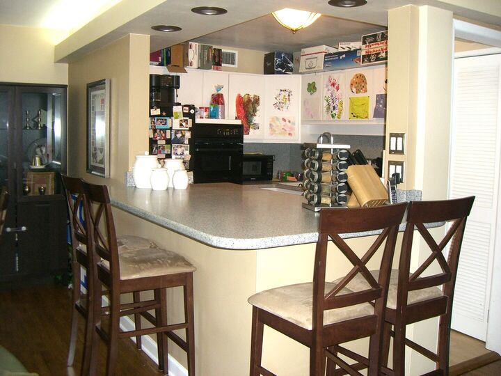 Property Photo: 737 Ridge Avenue 2E IL 60202