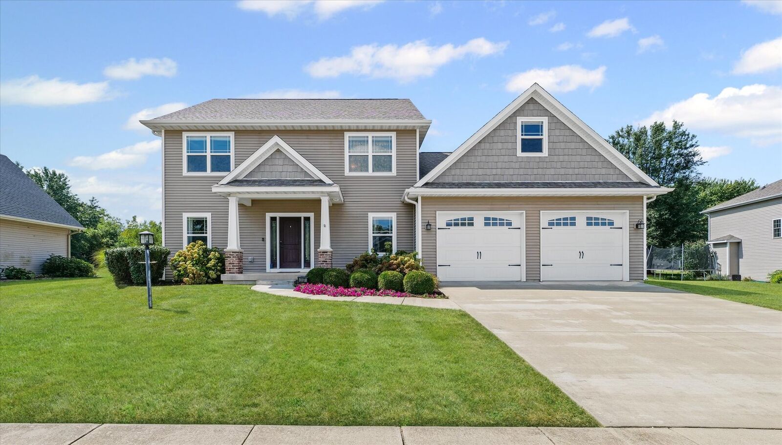 Property Photo:  307 Fox Run Drive  IL 61853 