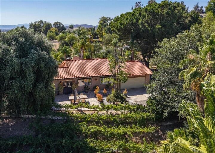 39700 Avenida Arizona  Temecula CA 92591 photo