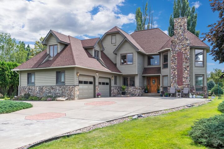 Property Photo: 112 River View Drive MT 59901