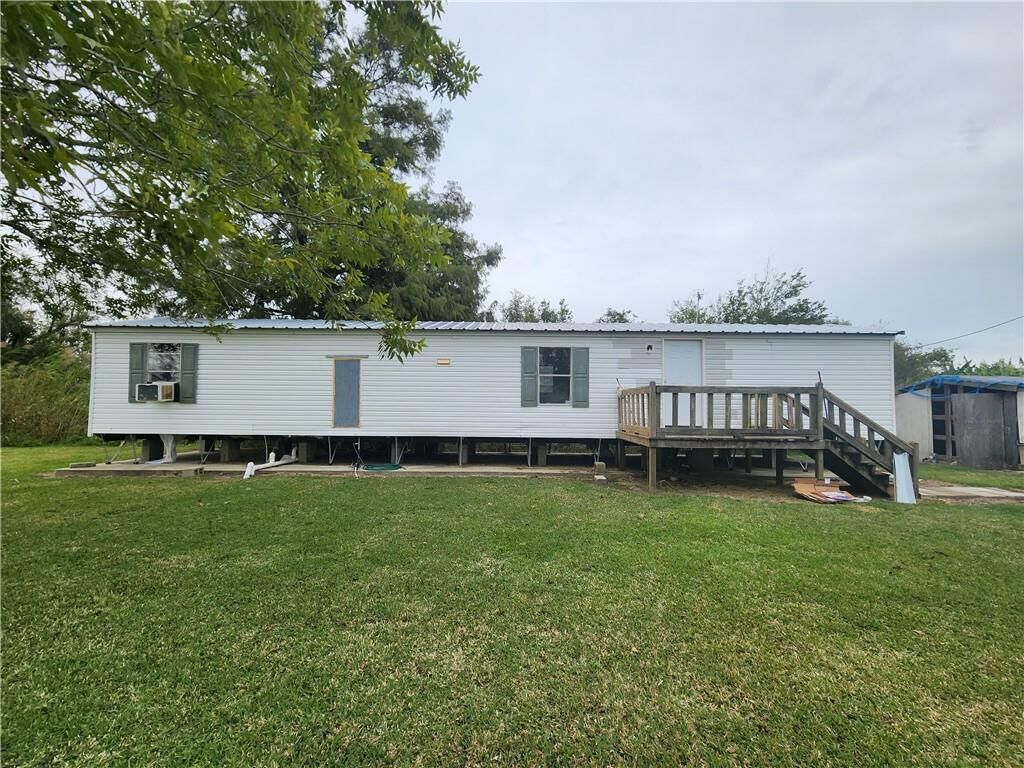 Property Photo:  145 Rambling Road  LA 70041 