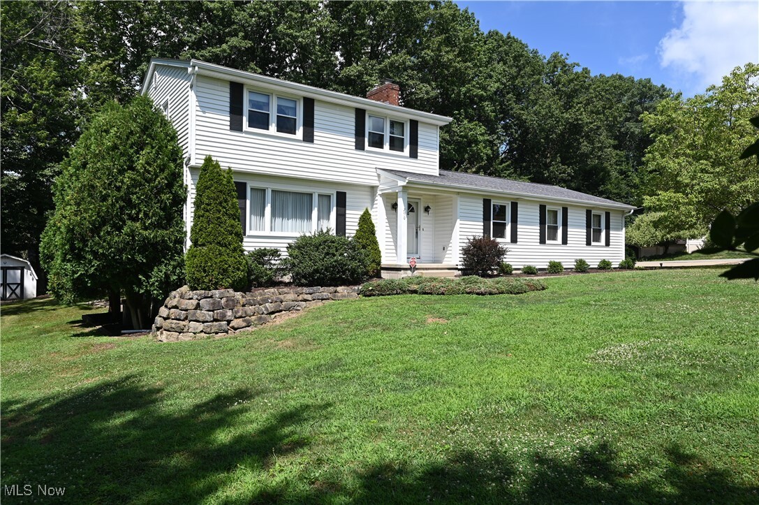 Property Photo: 290 Montridge Drive OH 44406
