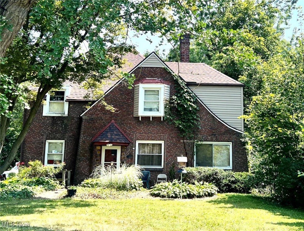 Property Photo:  1841 Goleta Avenue  OH 44504 