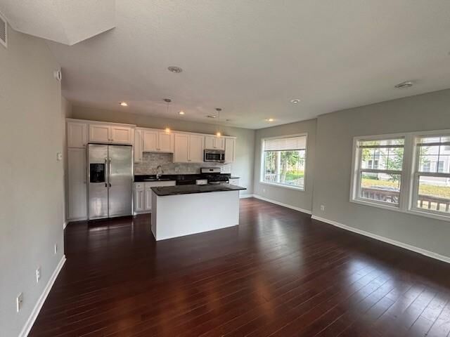 Property Photo:  600 W 32nd Street 3  MN 55408 