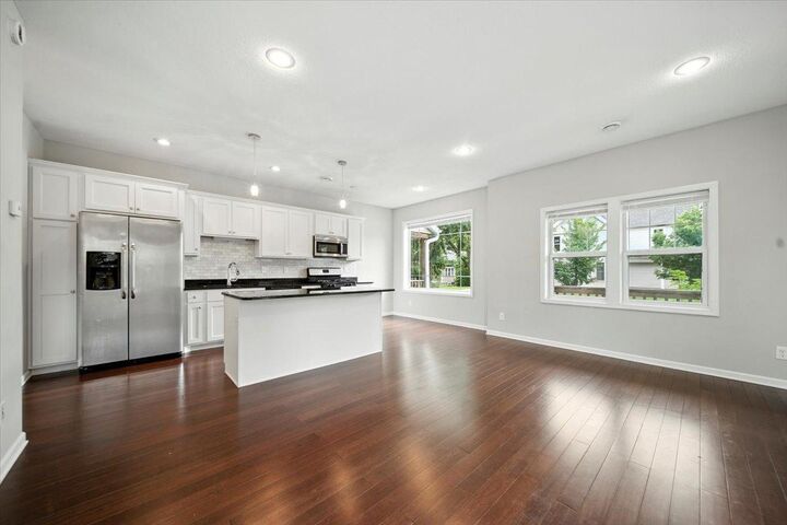 Property Photo: 600 W 32nd Street 3 MN 55408