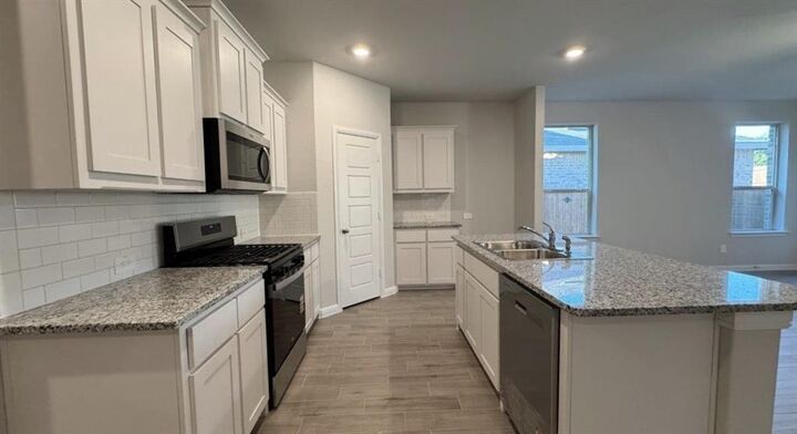 Property Photo:  312 Potato Street  TX 76059