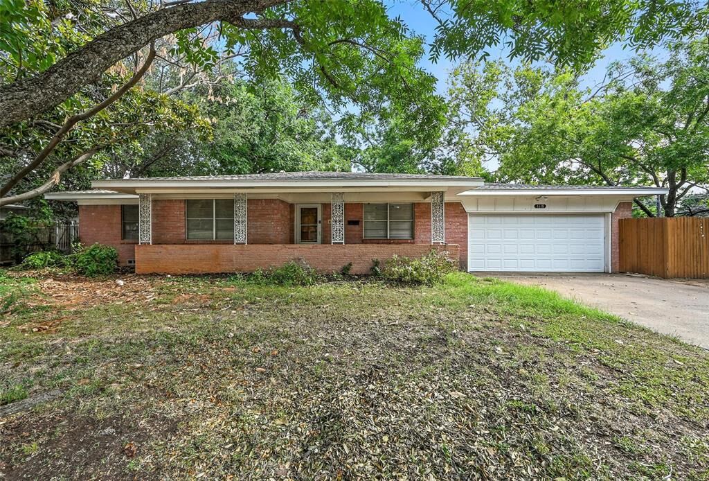 Property Photo:  1618 University Drive  TX 76013 