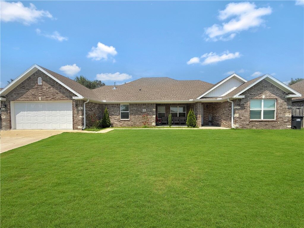 Property Photo: 604 Loganberry Lane AR 72764