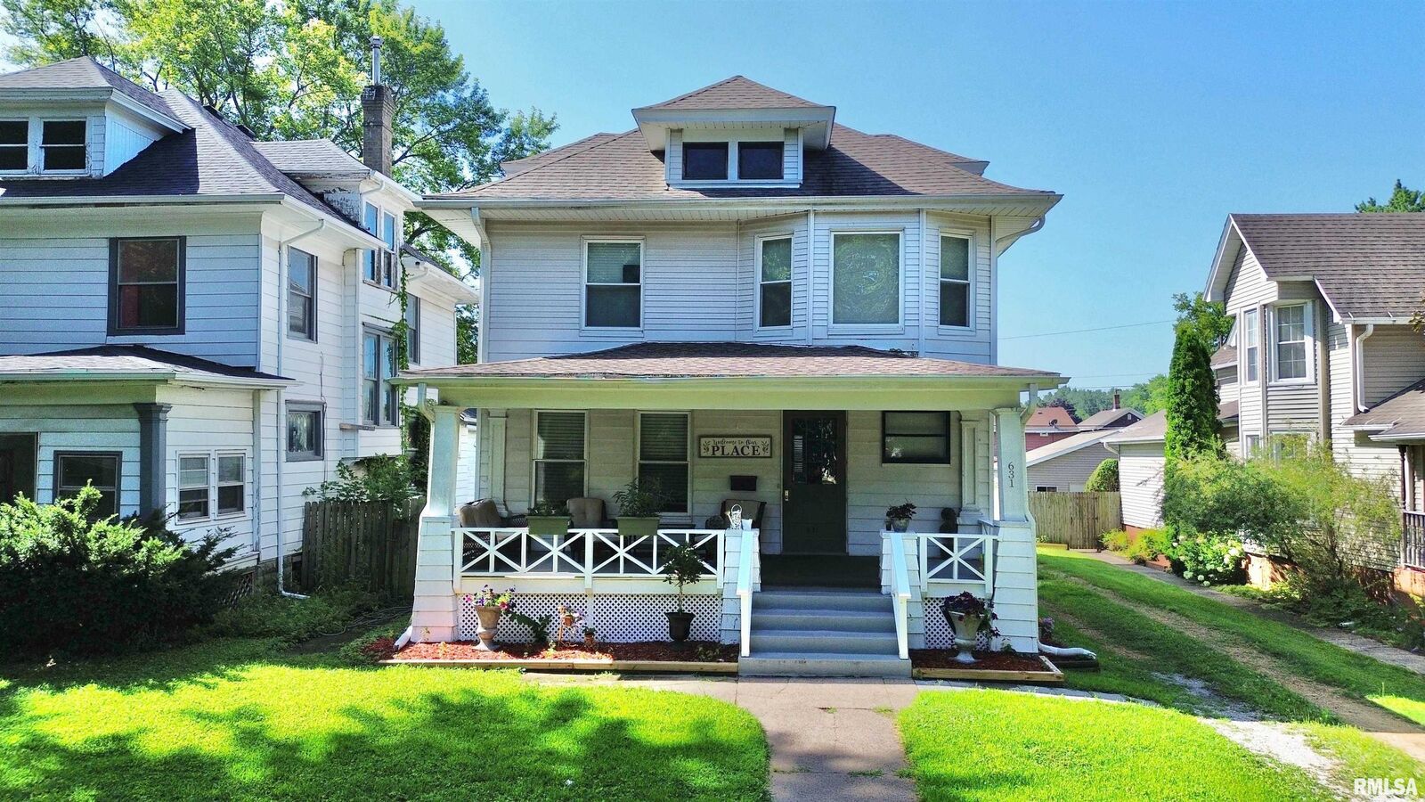 Property Photo:  631 5th Avenue South  IA 52732 