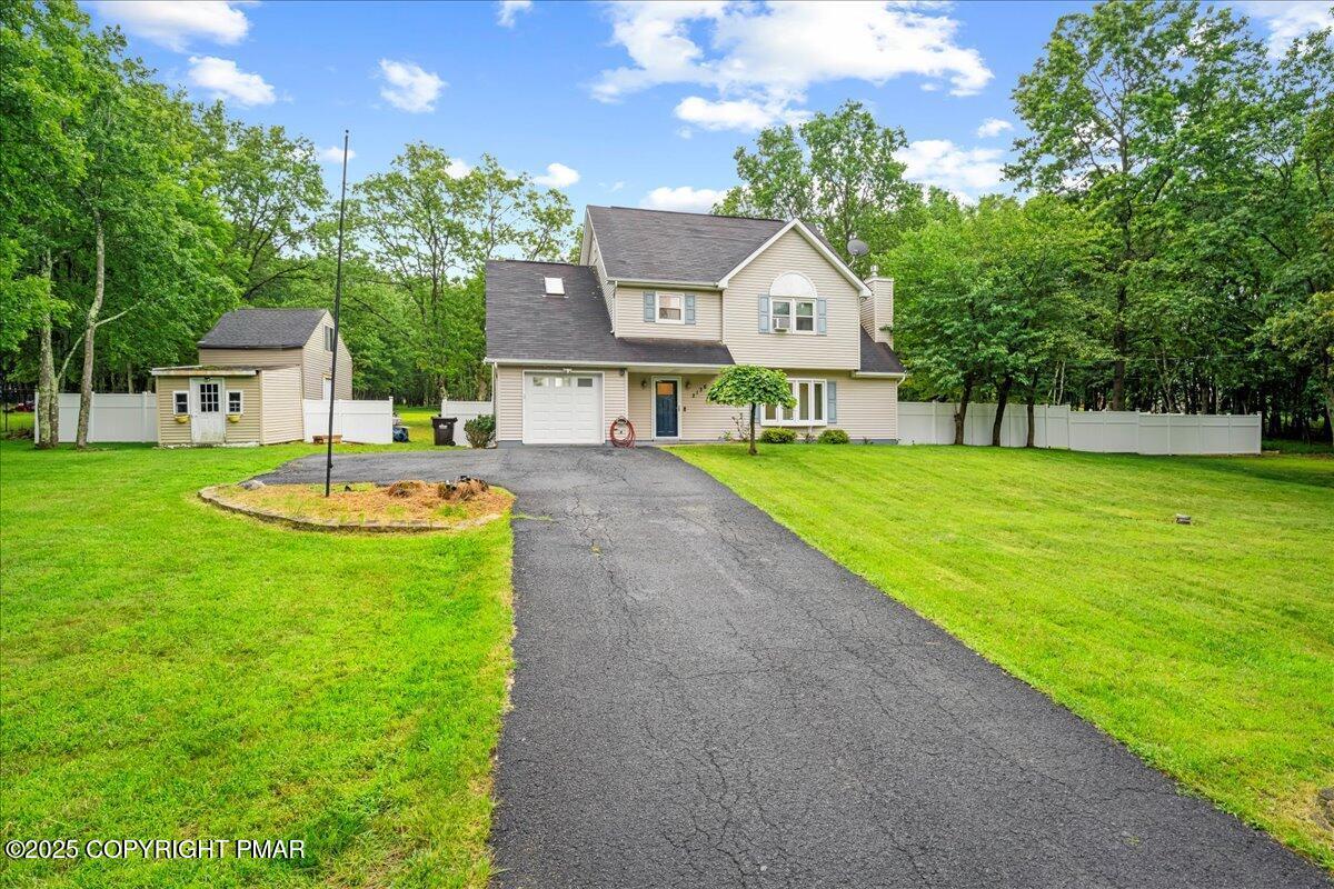 Property Photo: 2136 Palisades Drive PA 18610