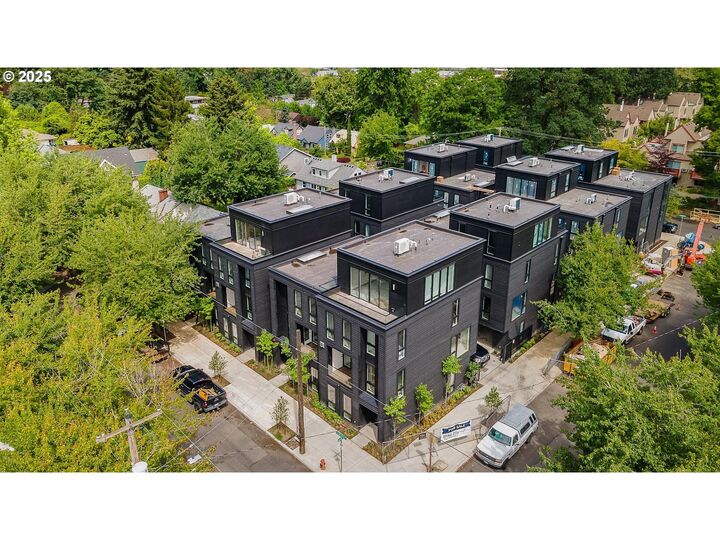 2817 NW Thurman St 7A  Portland OR 97210 photo