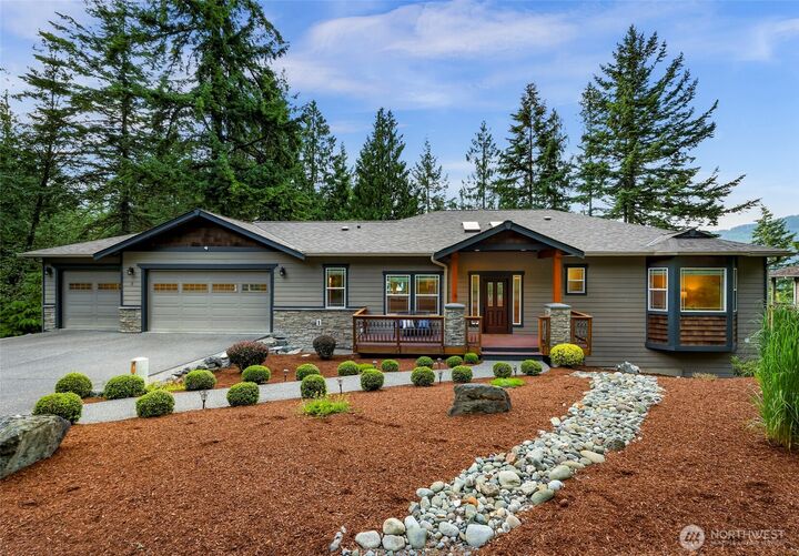 Property Photo:  8  Southern Court  WA 98229 