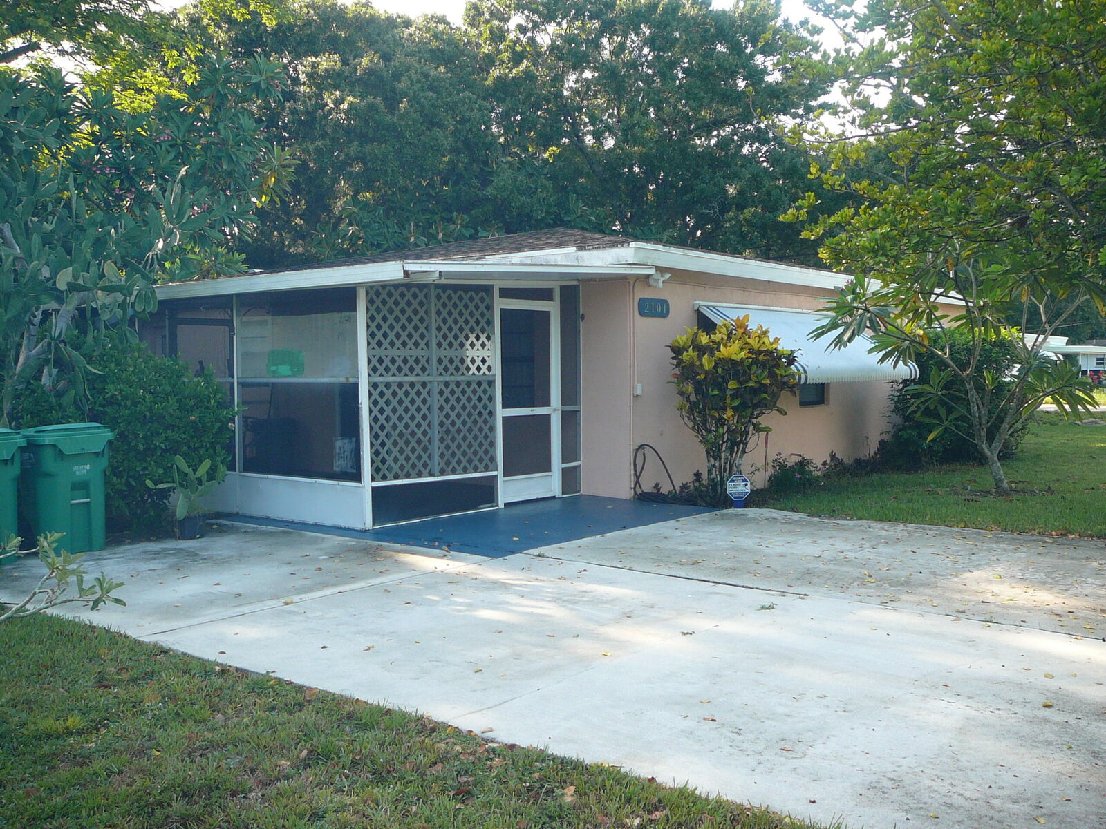Property Photo: 2101 S 33rd Street FL 34947