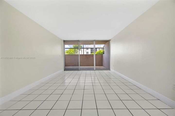 Property Photo:  10525 SW 112th Ave 113  FL 33176 