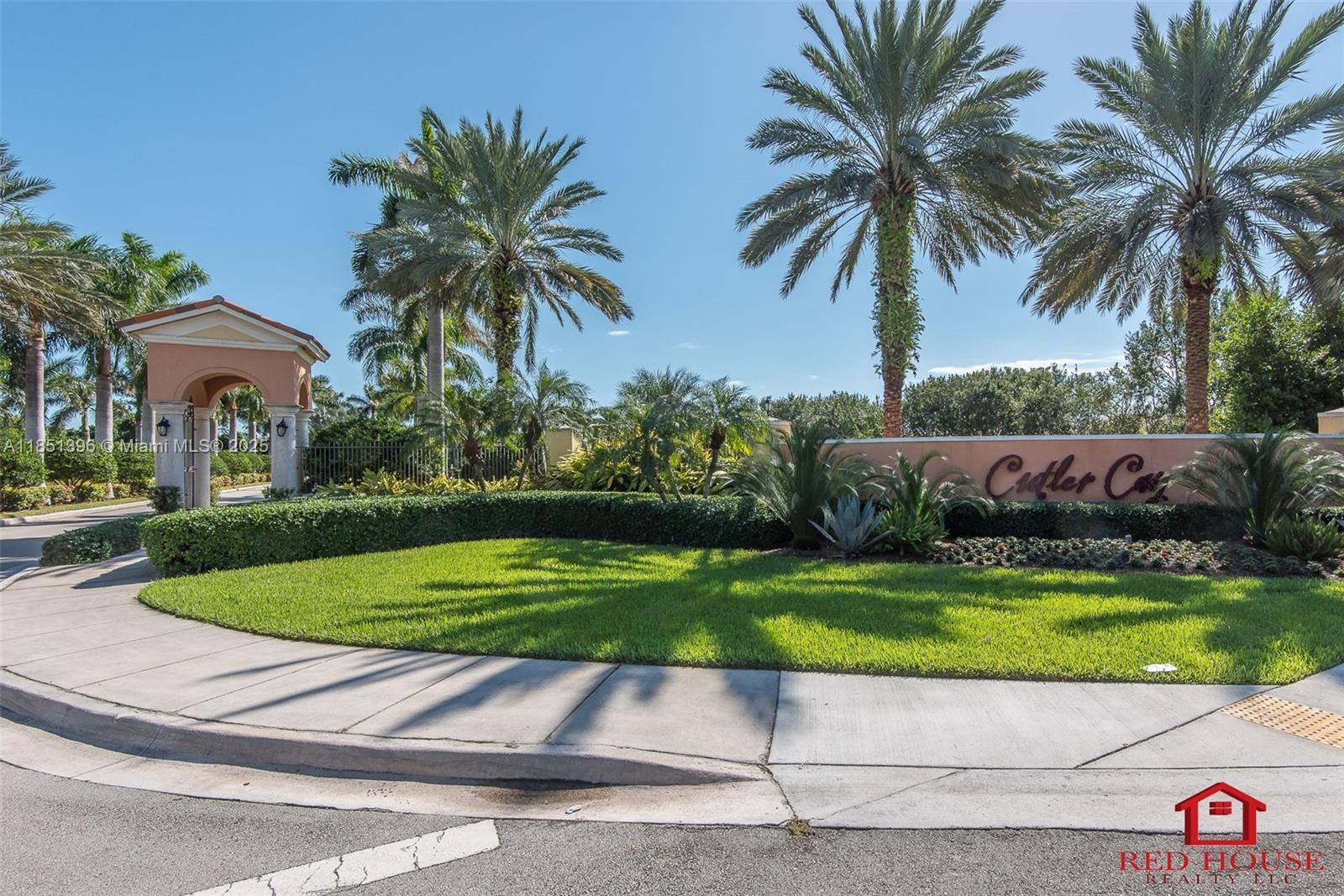 Property Photo: 7714 SW 193rd St FL 33157