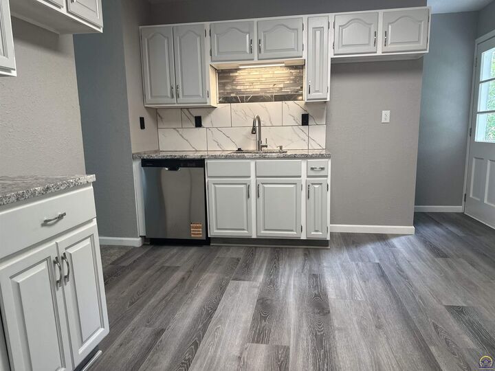 Property Photo: 2837 SW Hillcrest Rd KS 66614