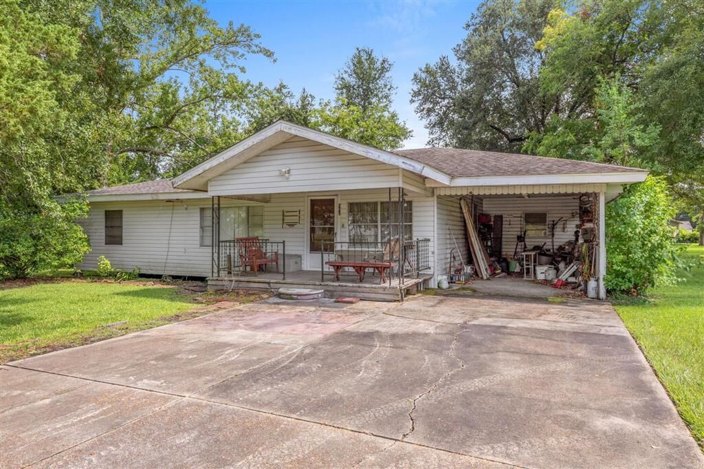 Property Photo:  908 Edson St Street  LA 70665 