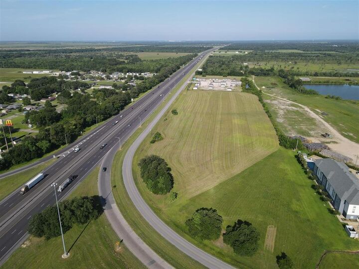Property Photo:  I-10 Service Road  LA 70647 
