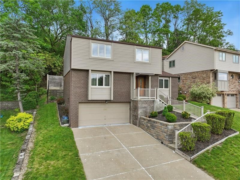 Property Photo:  138 Evandale Dr  PA 15220 
