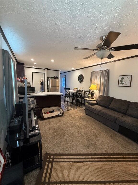 Property Photo: 27 Manor Dr PA 15019