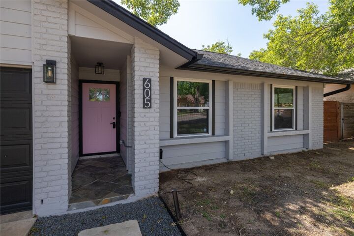 Property Photo:  605 Wagon Wheel Drive  TX 78681 