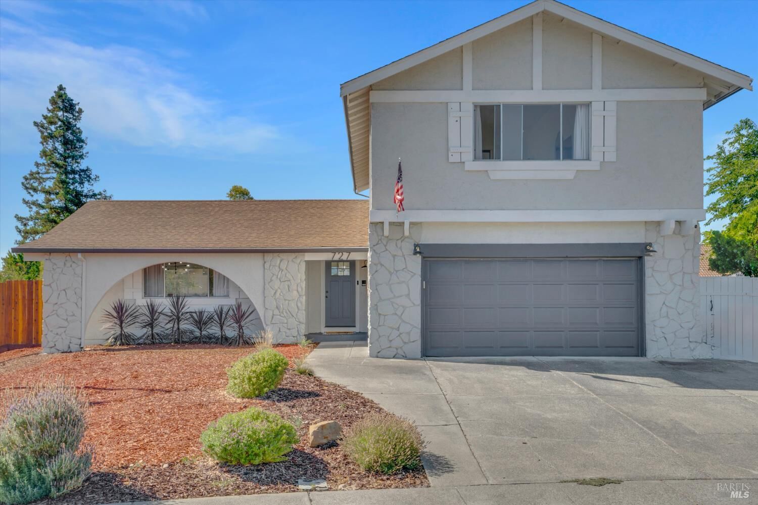 Property Photo: 727 Shamrock Court CA 94533