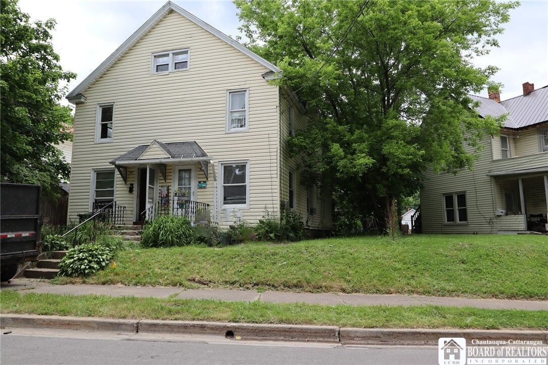 Property Photo:  527/529 Crescent Street 2  NY 14701 