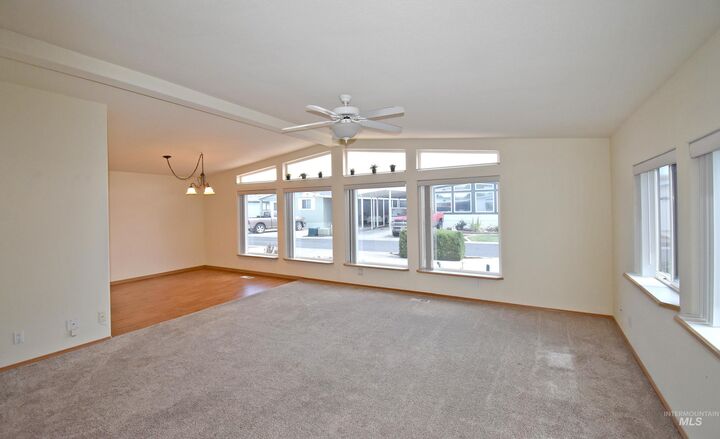 Property Photo:  2115 6th Avenue #39  WA 99403 