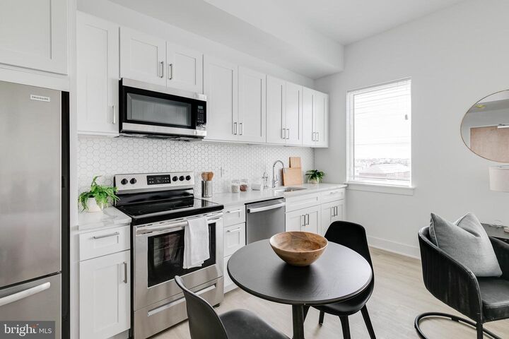 Property Photo:  2201 Washington Avenue Unit 207  PA 19146 