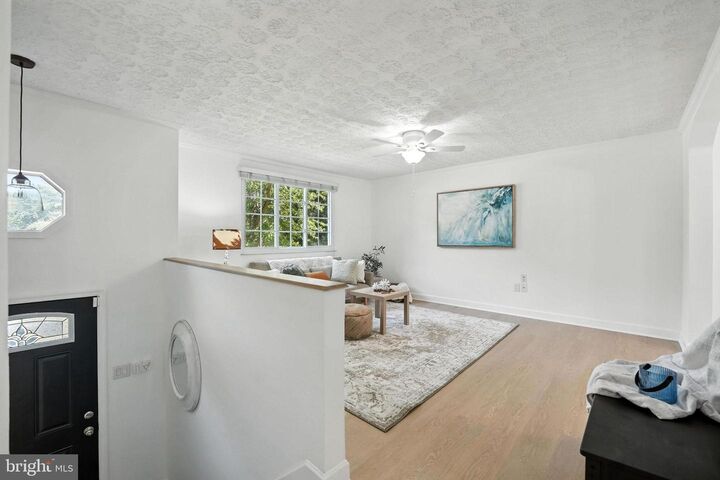 Property Photo:  2527 Tabor Court  VA 22191 