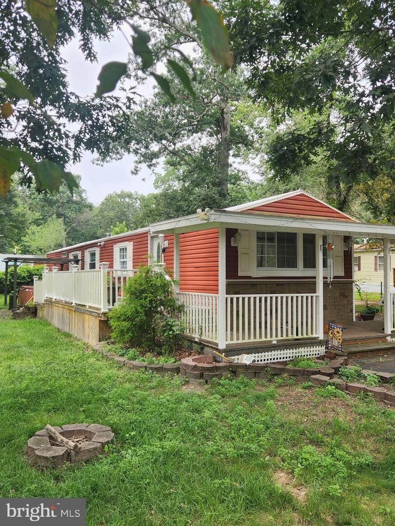 Property Photo: 5 Briarwood Ln NJ 08318