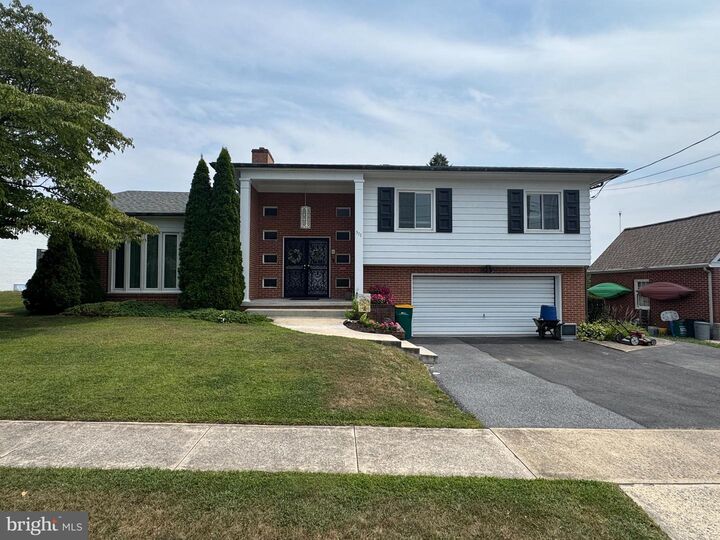 511 Hamilton Avenue  Waynesboro PA 17268 photo