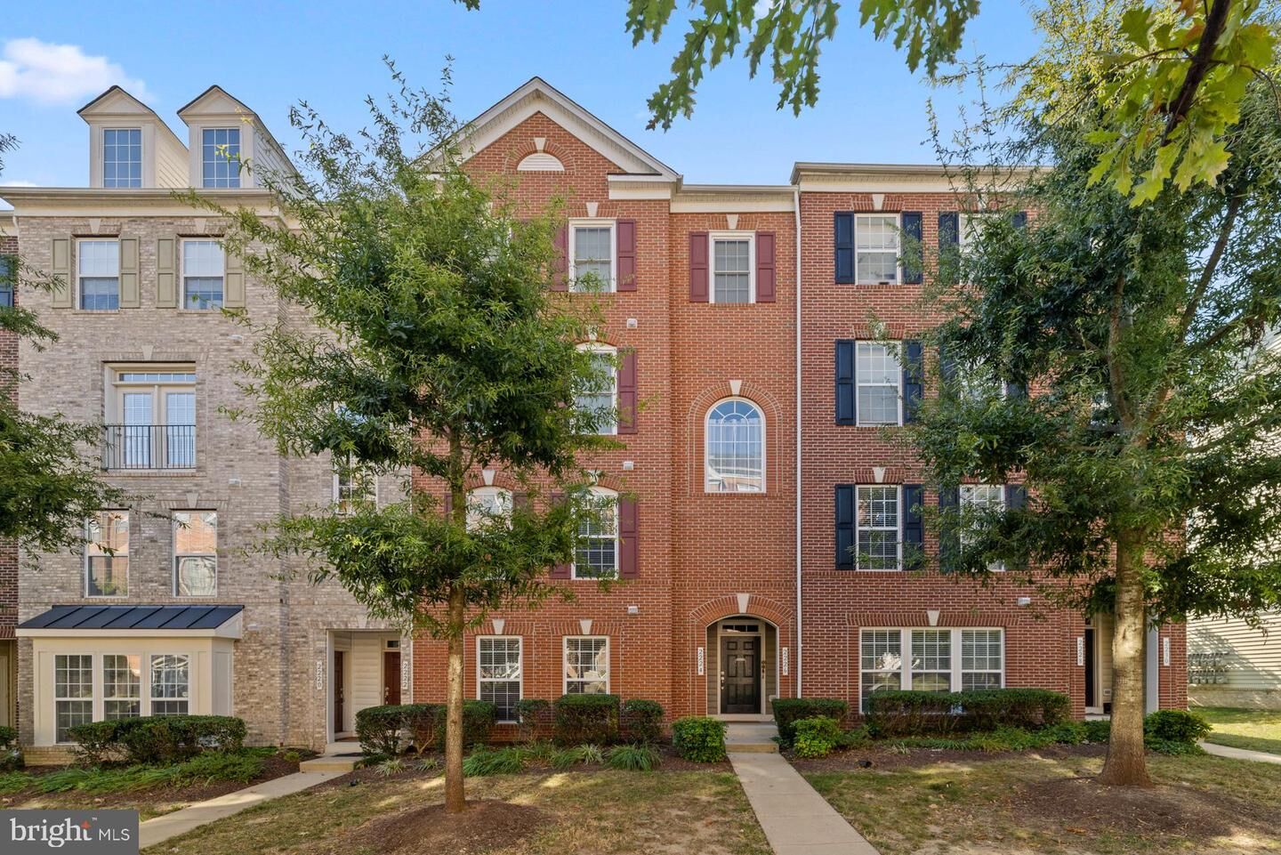 Property Photo: 2224 Margraf Circle VA 22191