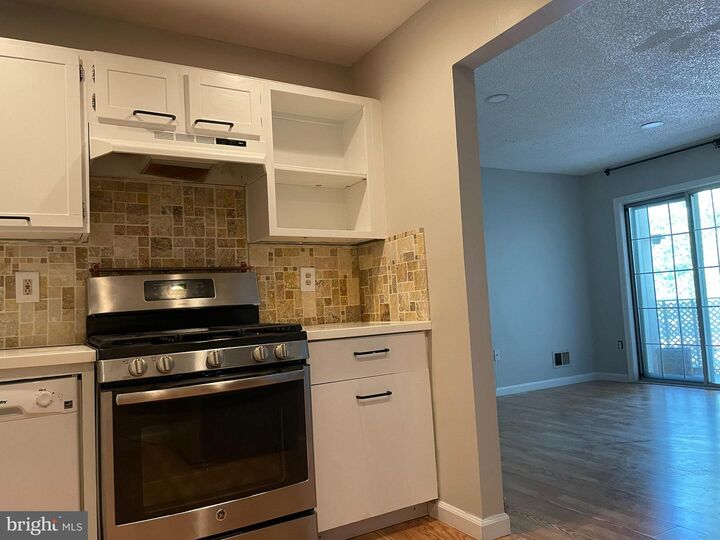 Property Photo:  38 Brighton Way  NJ 08902 
