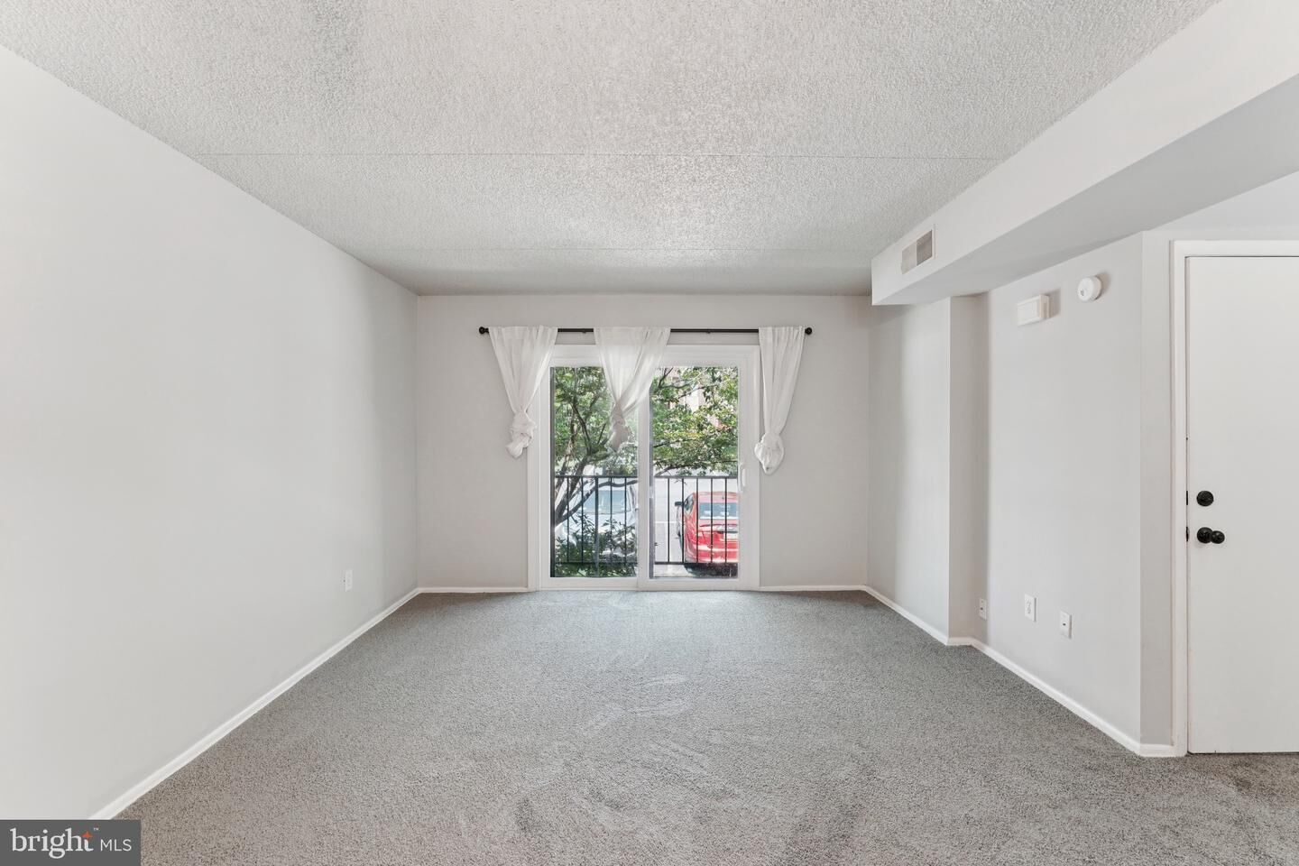 Property Photo: 370 Saybrook Lane A PA 19086