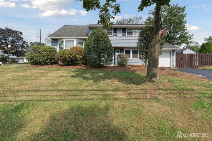 Property Photo:  52 Greenbrook Road  NJ 08846 