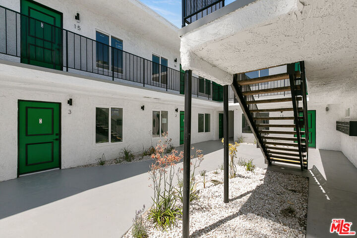 Property Photo:  6736 Woodley Ave  CA 91406 