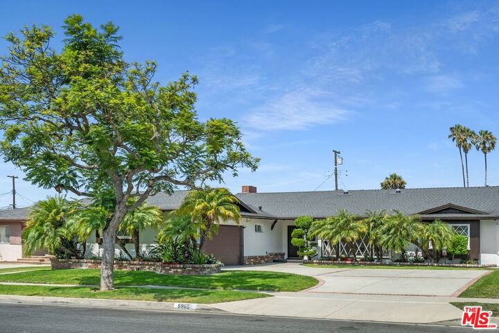 5905 S Chariton Ave  Los Angeles CA 90056 photo