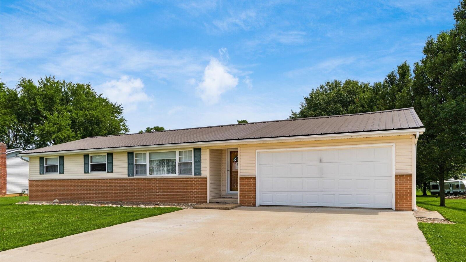 Property Photo:  2854 McFarland Drive  OH 43701 
