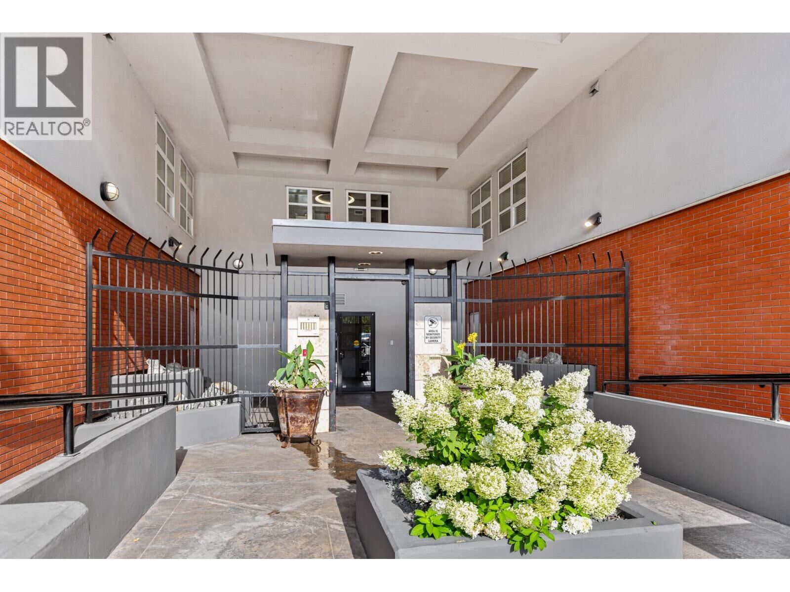 Property Photo:  1331 Ellis Street 308  BC V1Y 1Z9 