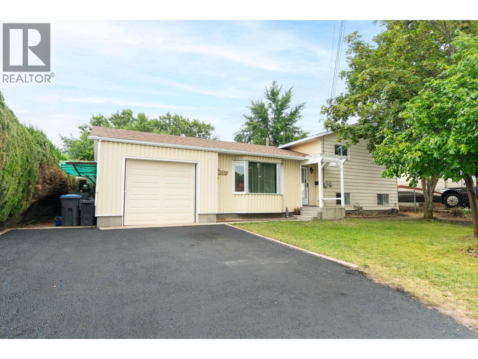 Property Photo:  4811 Parkdale Crescent  BC V1X 6T3 