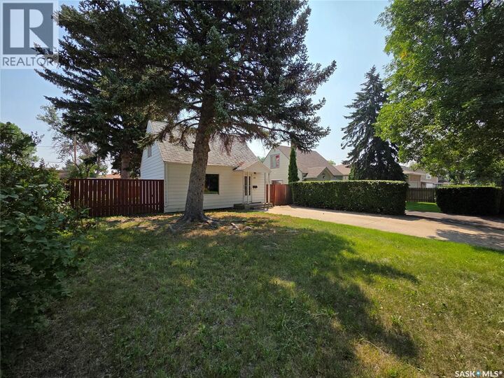 Photo de la propriété:  1075 Monk Avenue  SK S6H 4E3 