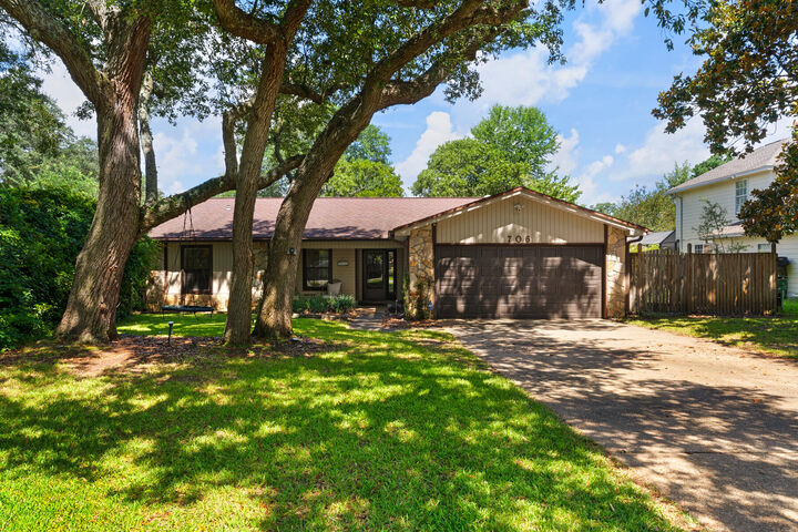 706 Providence Way  Niceville FL 32578 photo