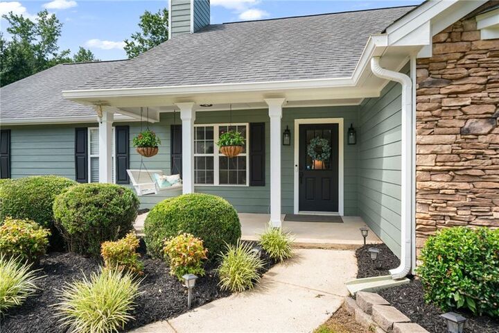 Property Photo:  3495 Duncan Bridge Drive  GA 30519 